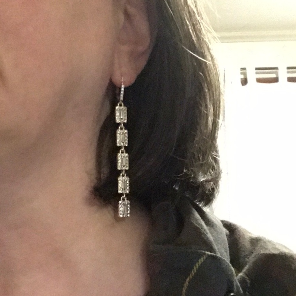 GEMMA LAYNE SPARKLING DROP GOLDTONE EARRINGS!